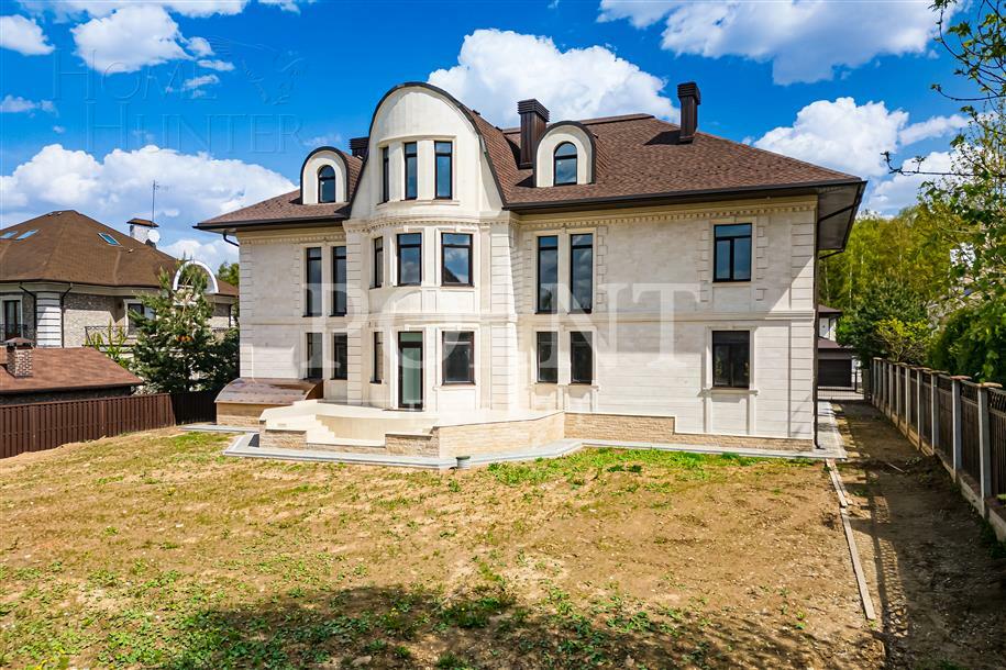 2-этажный коттедж 860 м² без отделки