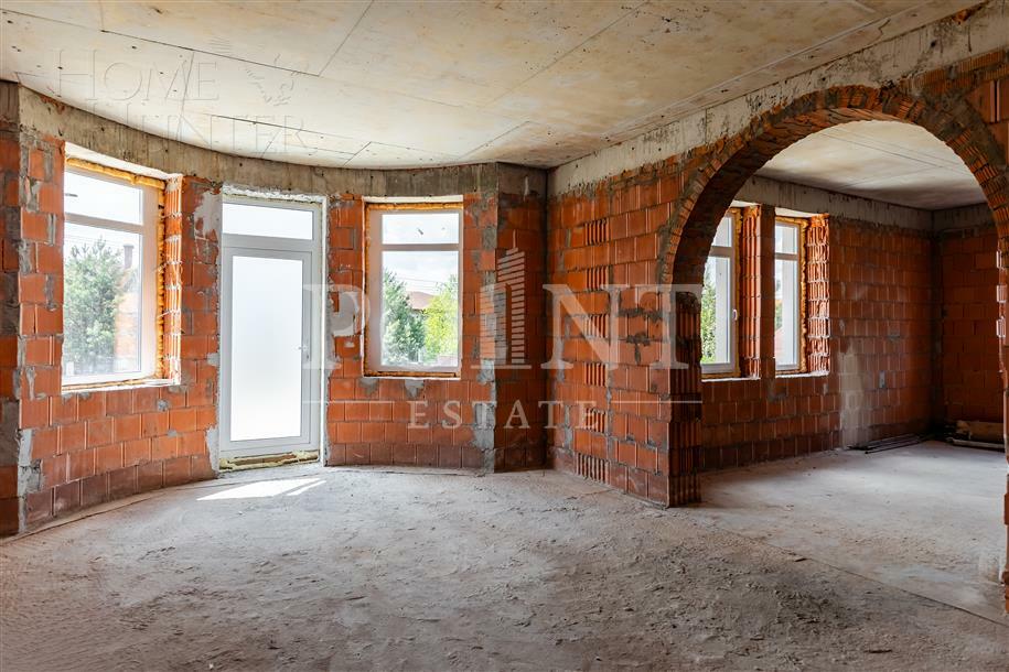 2-этажный коттедж 860 м² без отделки