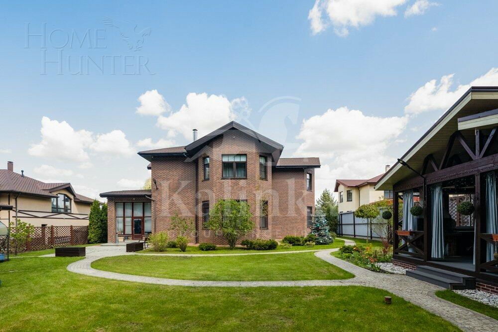 2-этажный коттедж 483.4 м² с отделкой