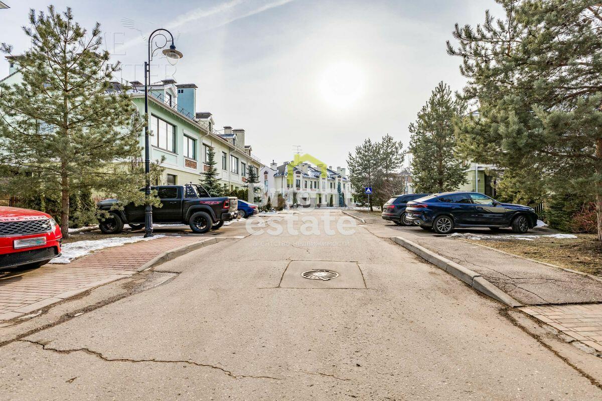 2-этажный таунхаус 240 м² с отделкой