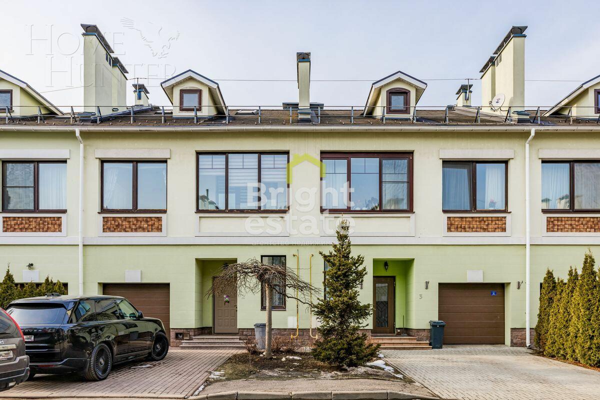 2-этажный таунхаус 240 м² с отделкой