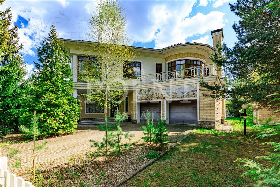 2-этажный коттедж 402.8 м² с отделкой