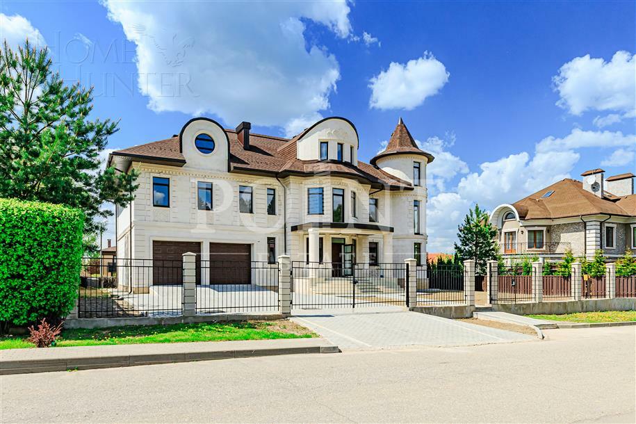 2-этажный коттедж 860 м² без отделки