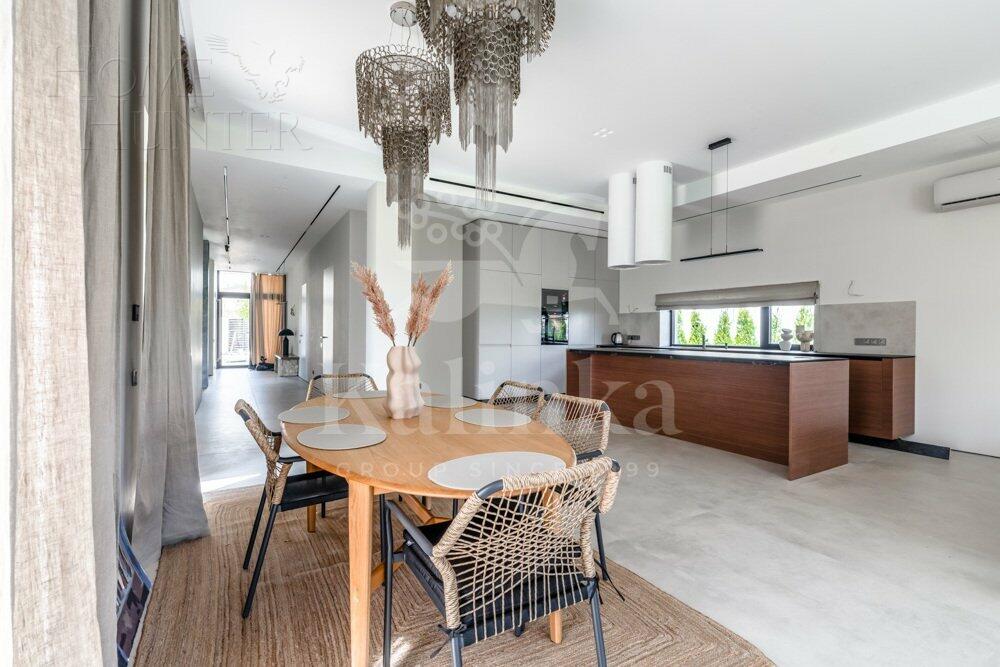 2-этажный коттедж 348.5 м² с отделкой