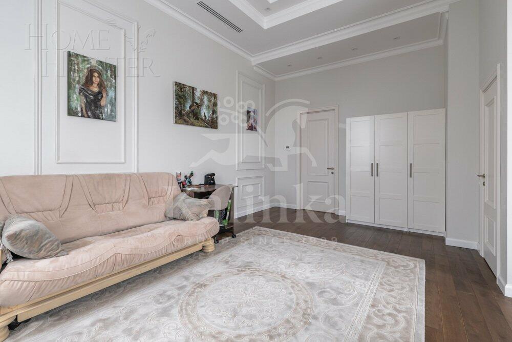 2-этажный коттедж 900 м² с отделкой
