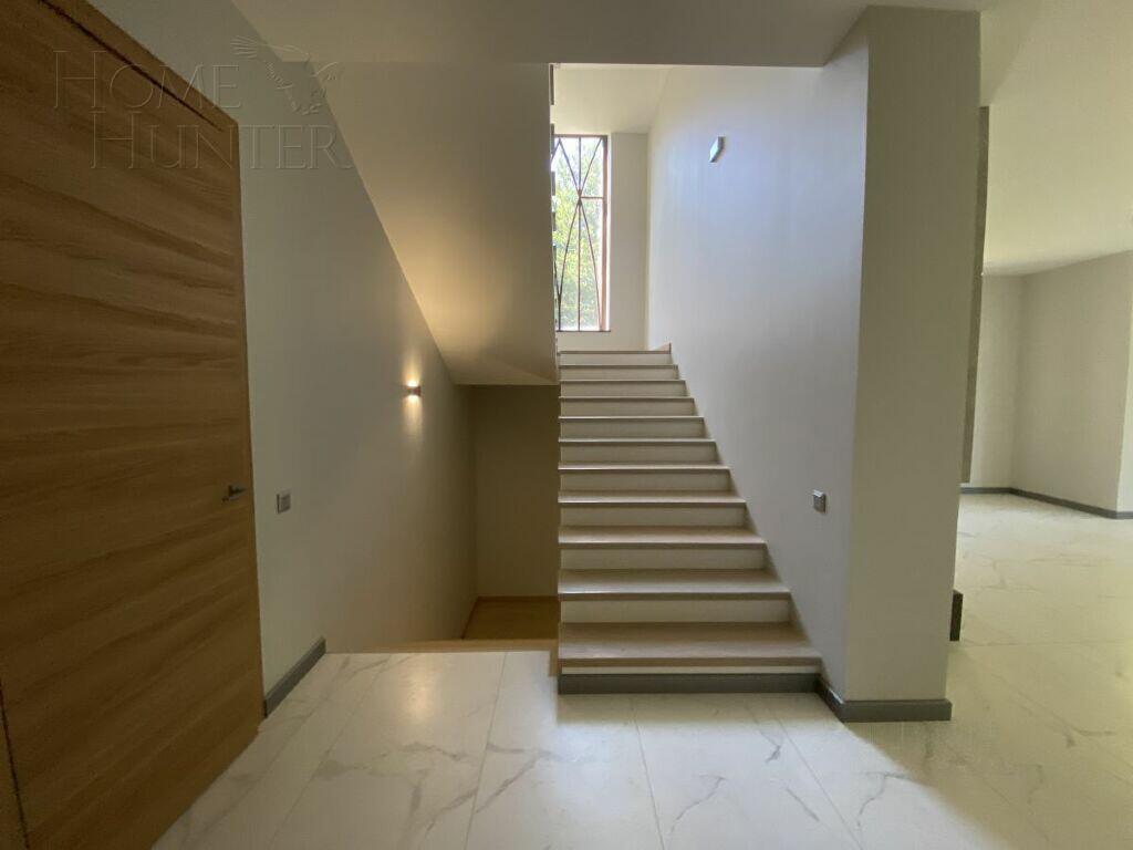 2-этажный коттедж 500 м² с отделкой