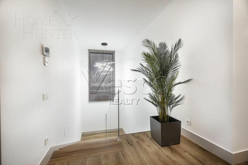 2-этажный коттедж 450 м² без отделки