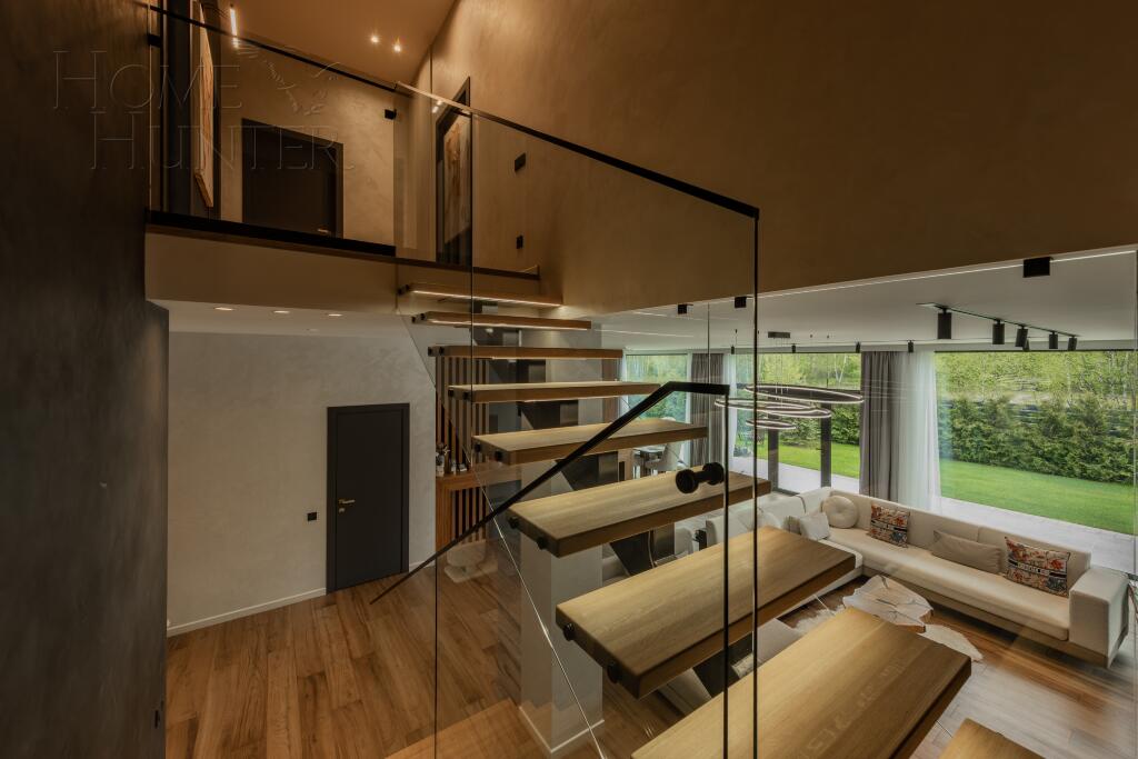 2-этажный коттедж 300 м² с отделкой