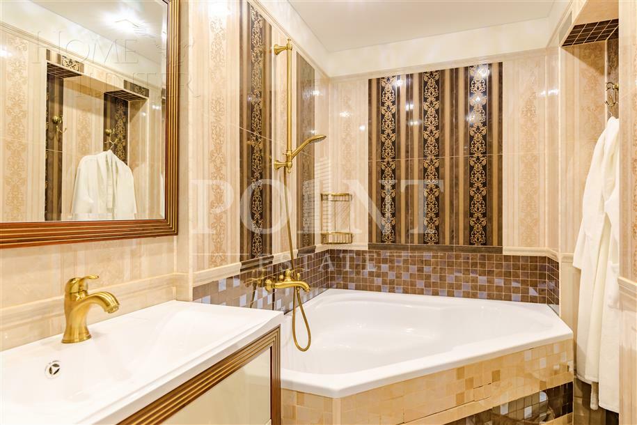 3-этажный таунхаус 300 м² с отделкой