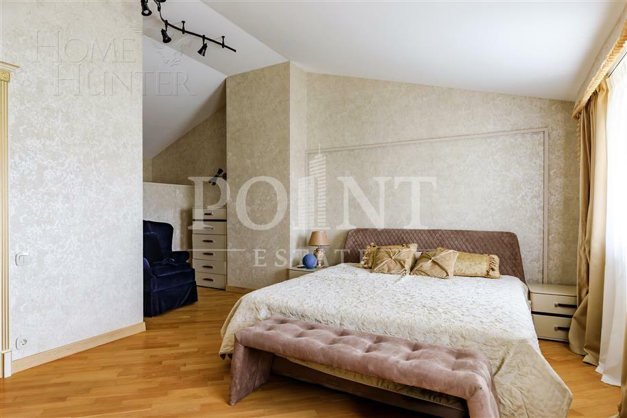 3-этажный таунхаус 300 м² с отделкой