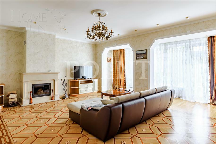 3-этажный таунхаус 300 м² с отделкой