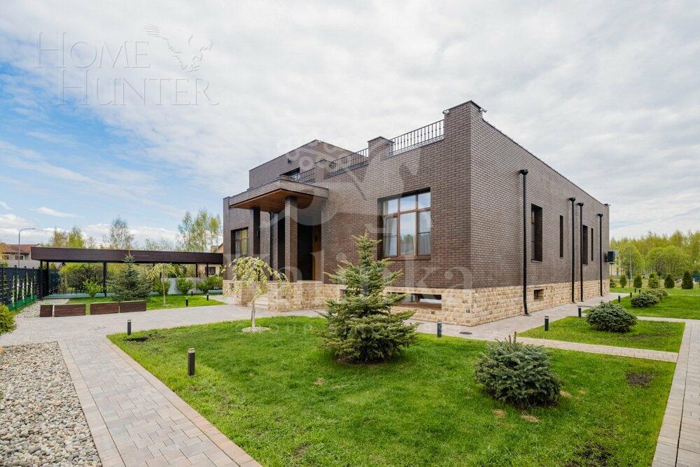 2-этажный коттедж 900 м² с отделкой