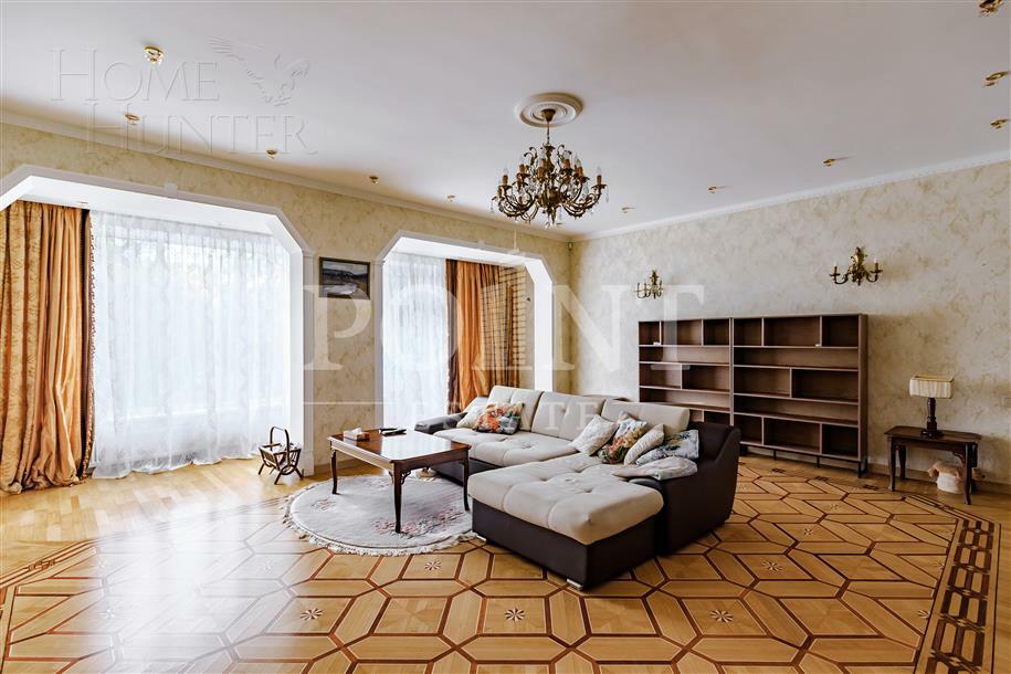 3-этажный таунхаус 300 м² с отделкой