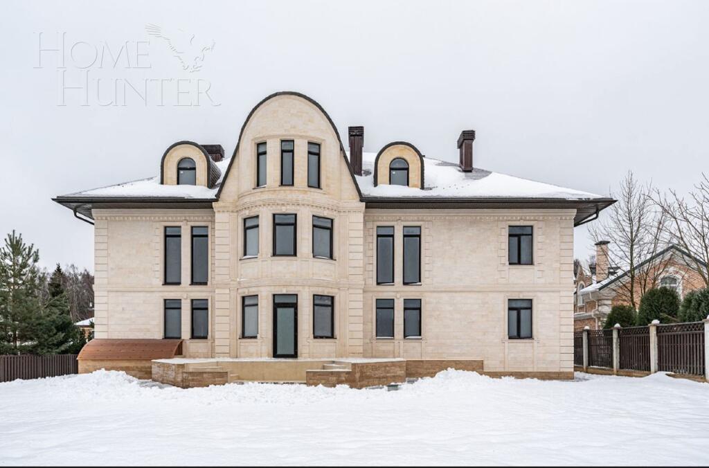 2-этажный коттедж 860 м² без отделки