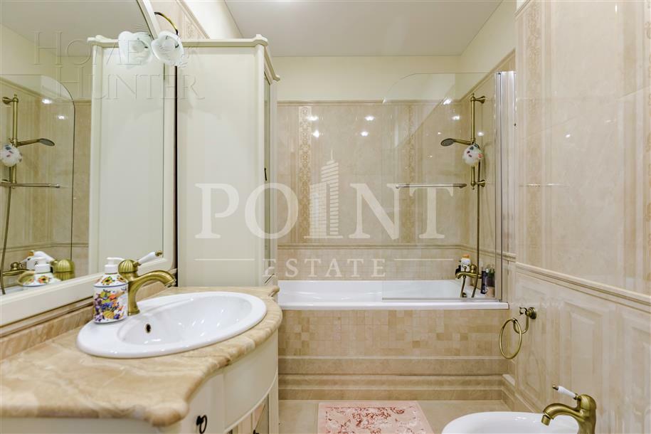 3-этажный таунхаус 300 м² с отделкой