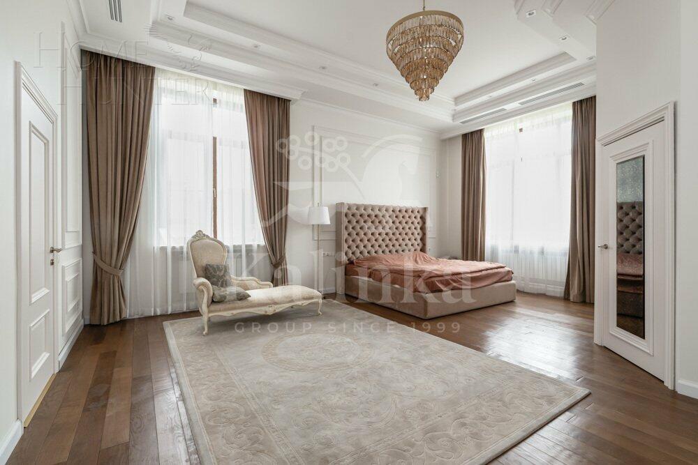 2-этажный коттедж 900 м² с отделкой