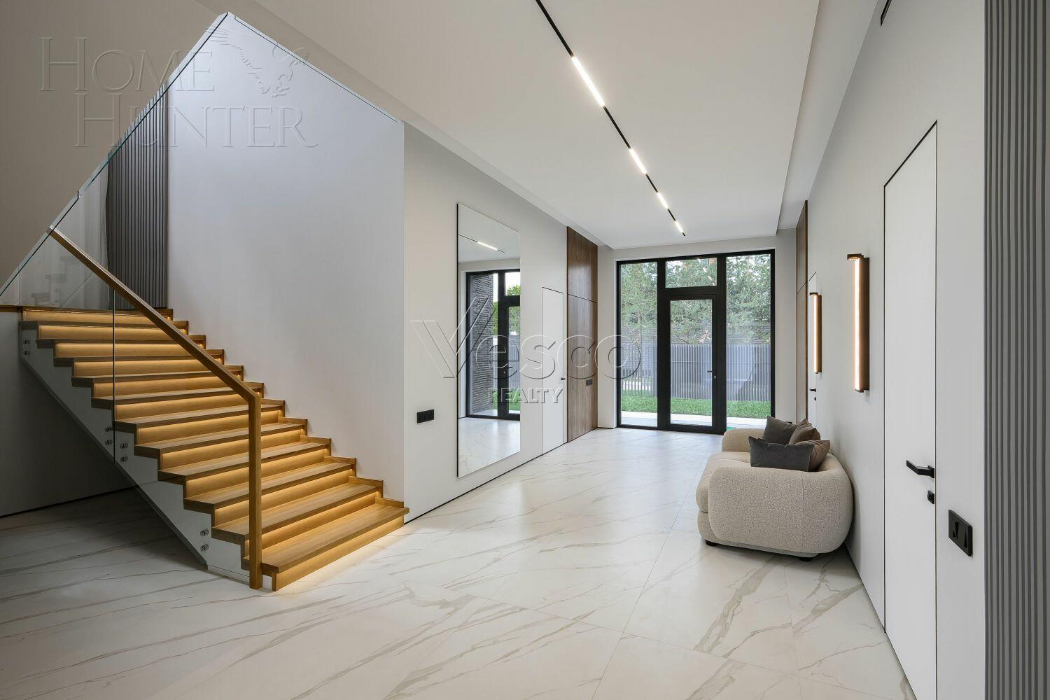 2-этажный коттедж 604 м² с отделкой