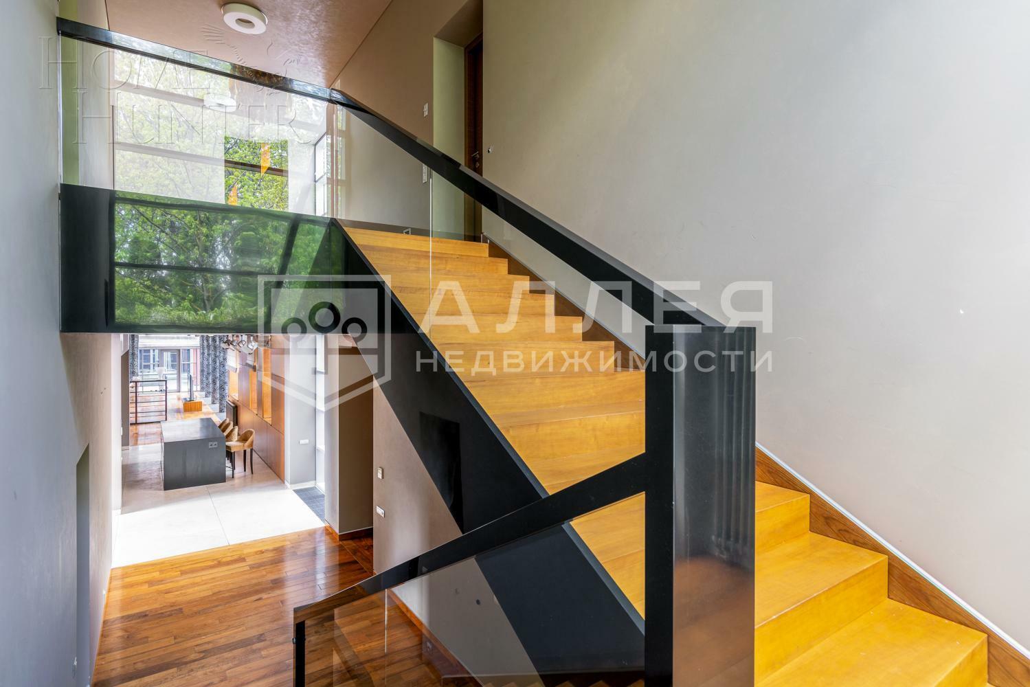 2-этажный коттедж 1 430 м² с отделкой