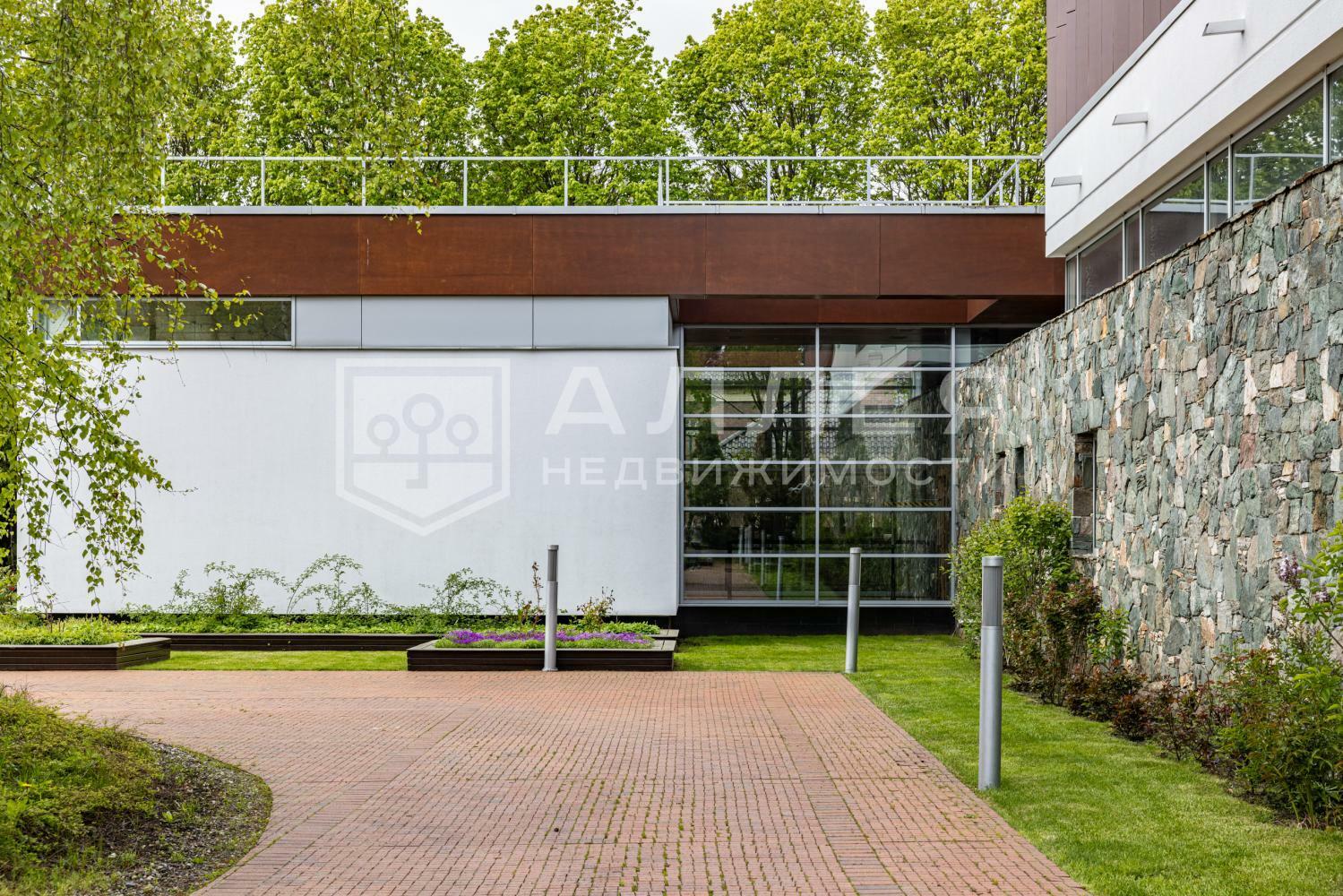 2-этажный коттедж 1 430 м² с отделкой