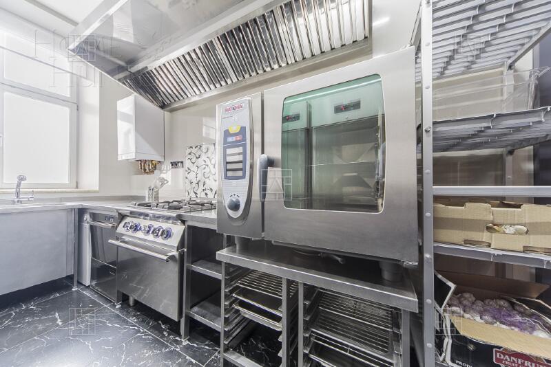 5-КОМН. КВАРТИРА С ОТДЕЛКОЙ 246 М² НА 3 ЭТАЖЕ