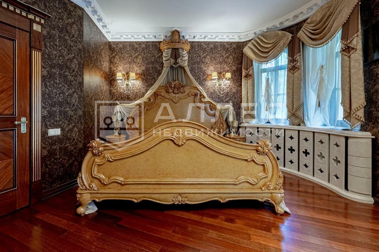 КОТТЕДЖ 800 м² с отделкой