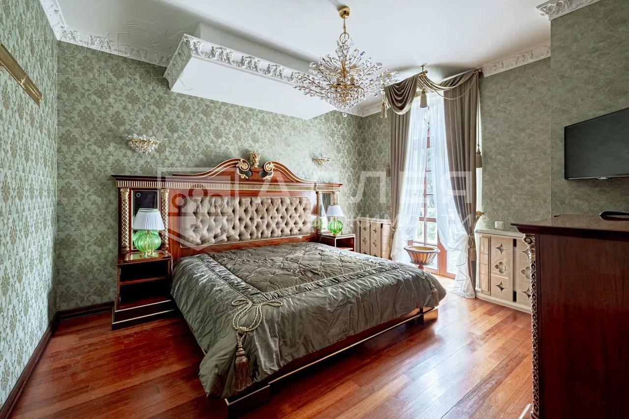 КОТТЕДЖ 800 м² с отделкой