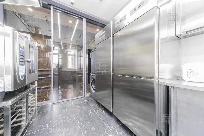 5-КОМН. КВАРТИРА С ОТДЕЛКОЙ 246 М² НА 3 ЭТАЖЕ