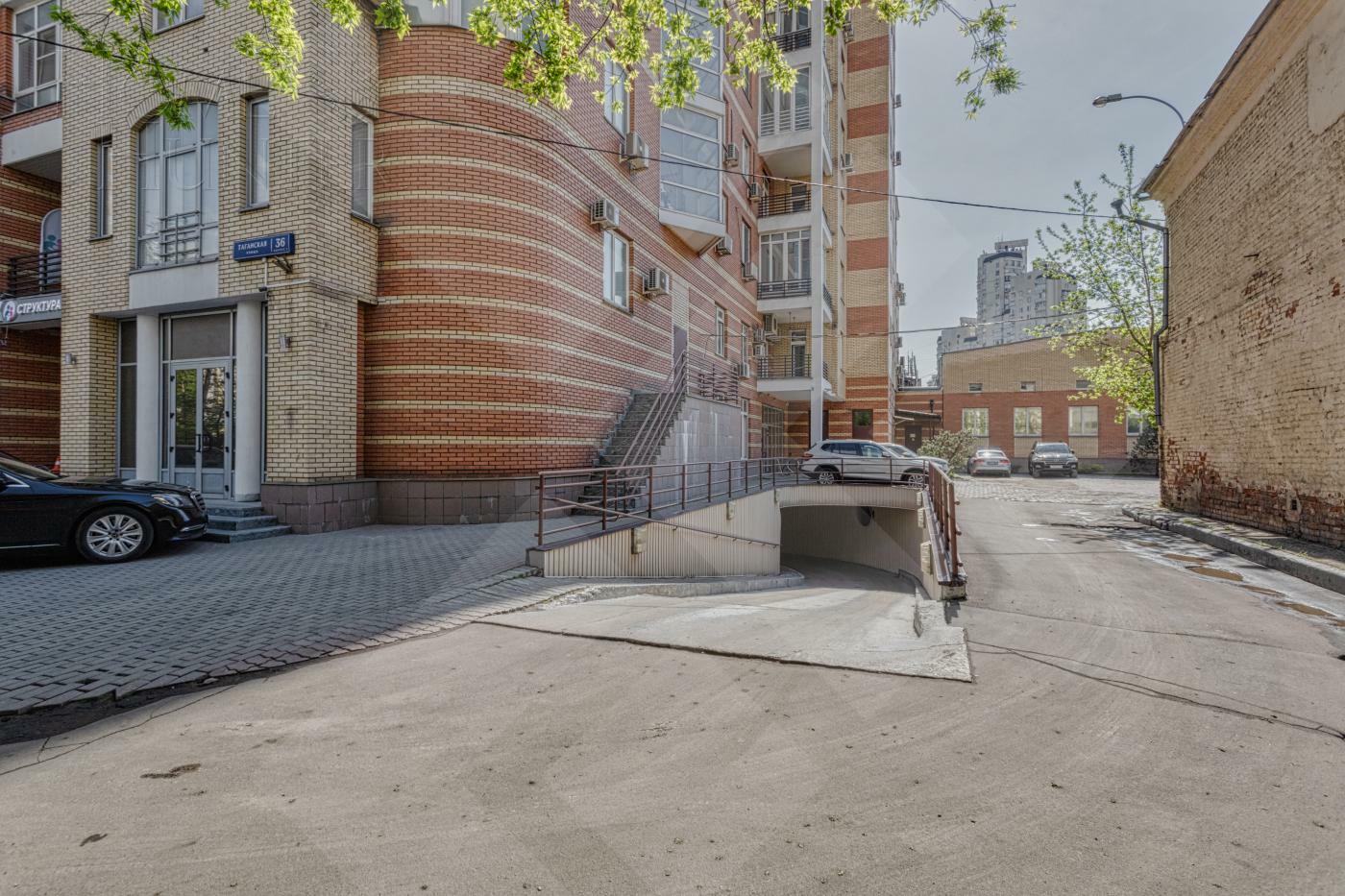 3-УРОВНЕВЫЙ ПЕНТХАУС С ОТДЕЛКОЙ 330.3 М² НА 13 ЭТАЖЕ