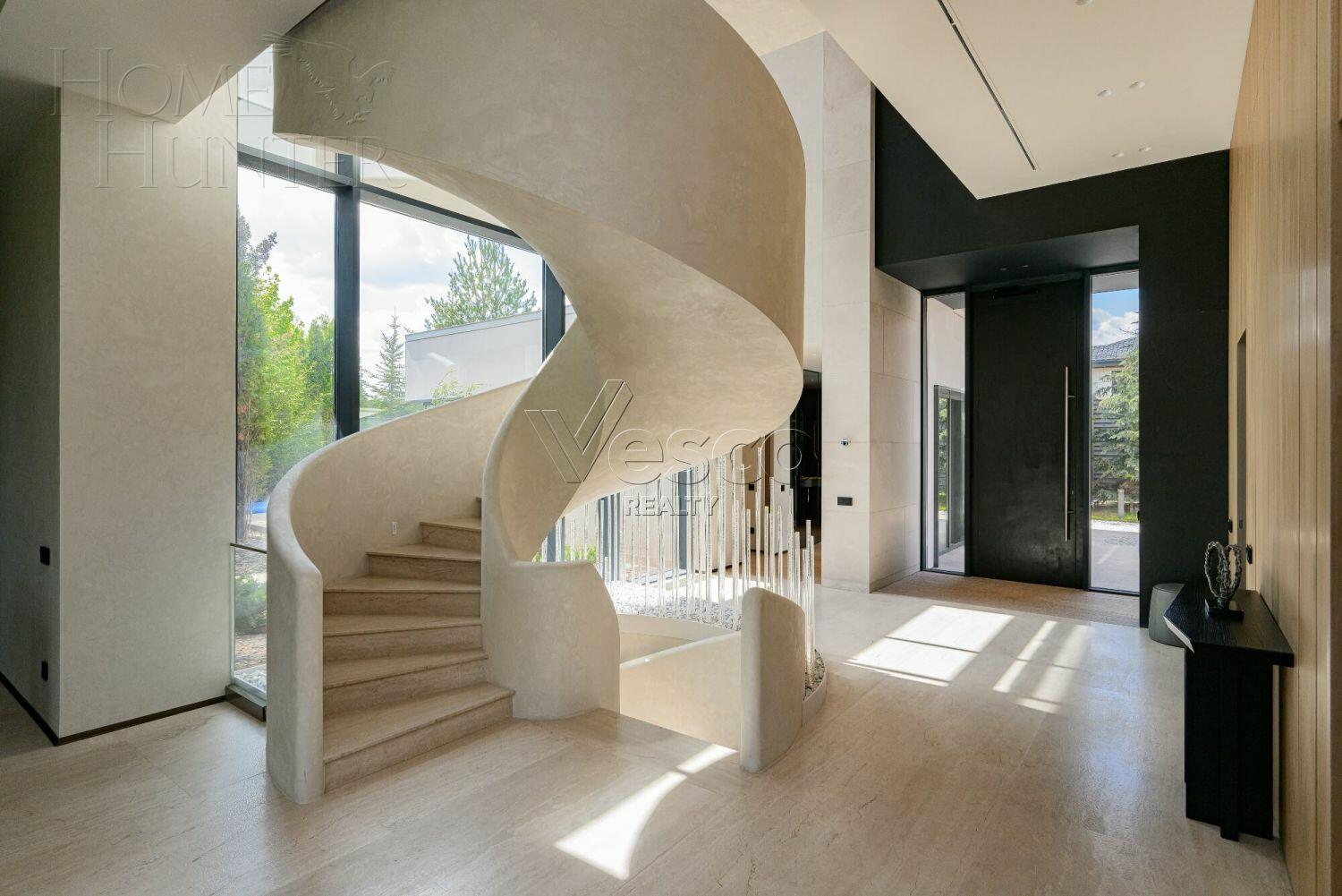 2-этажный коттедж 663 м² с отделкой