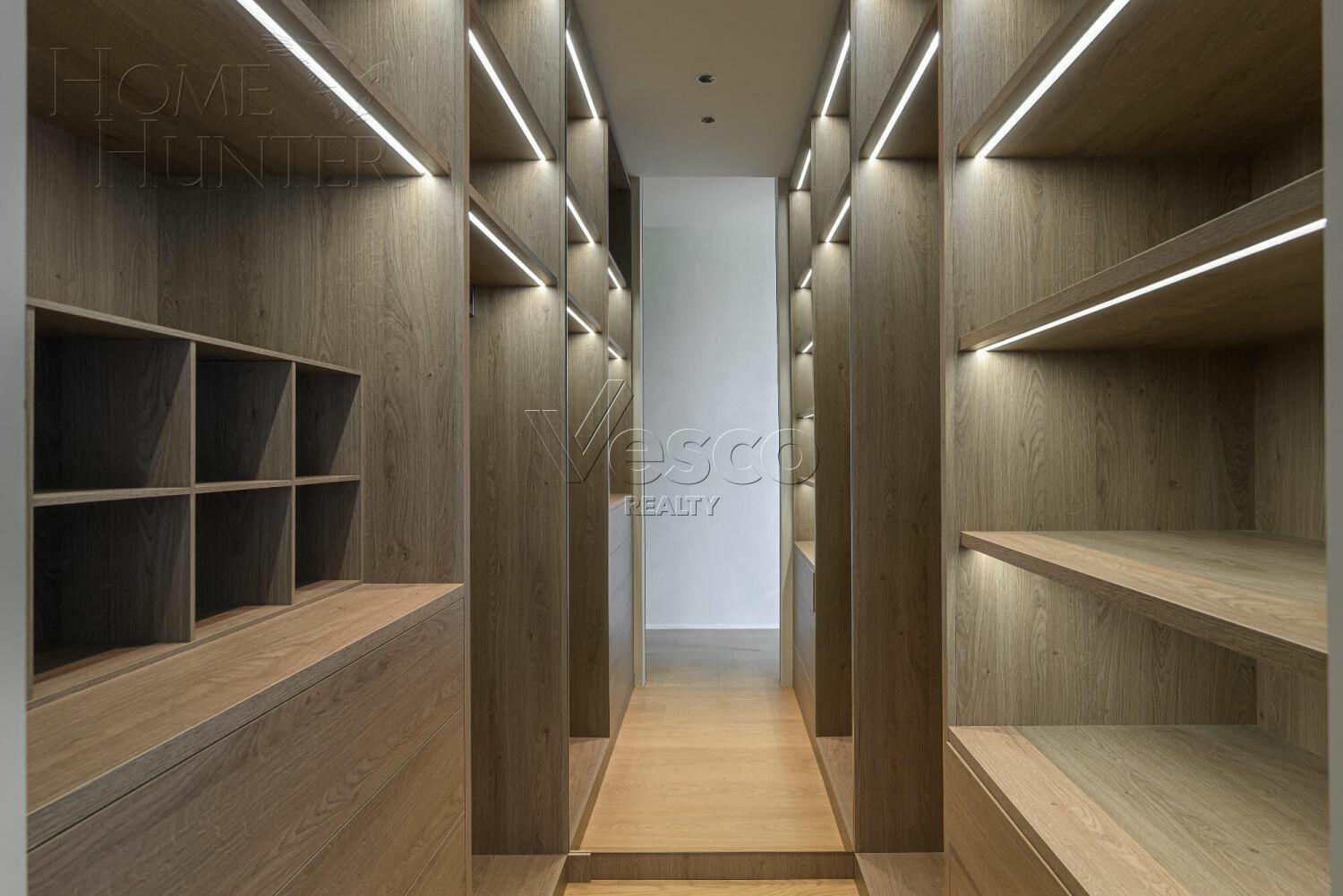 2-этажный коттедж 663 м² с отделкой