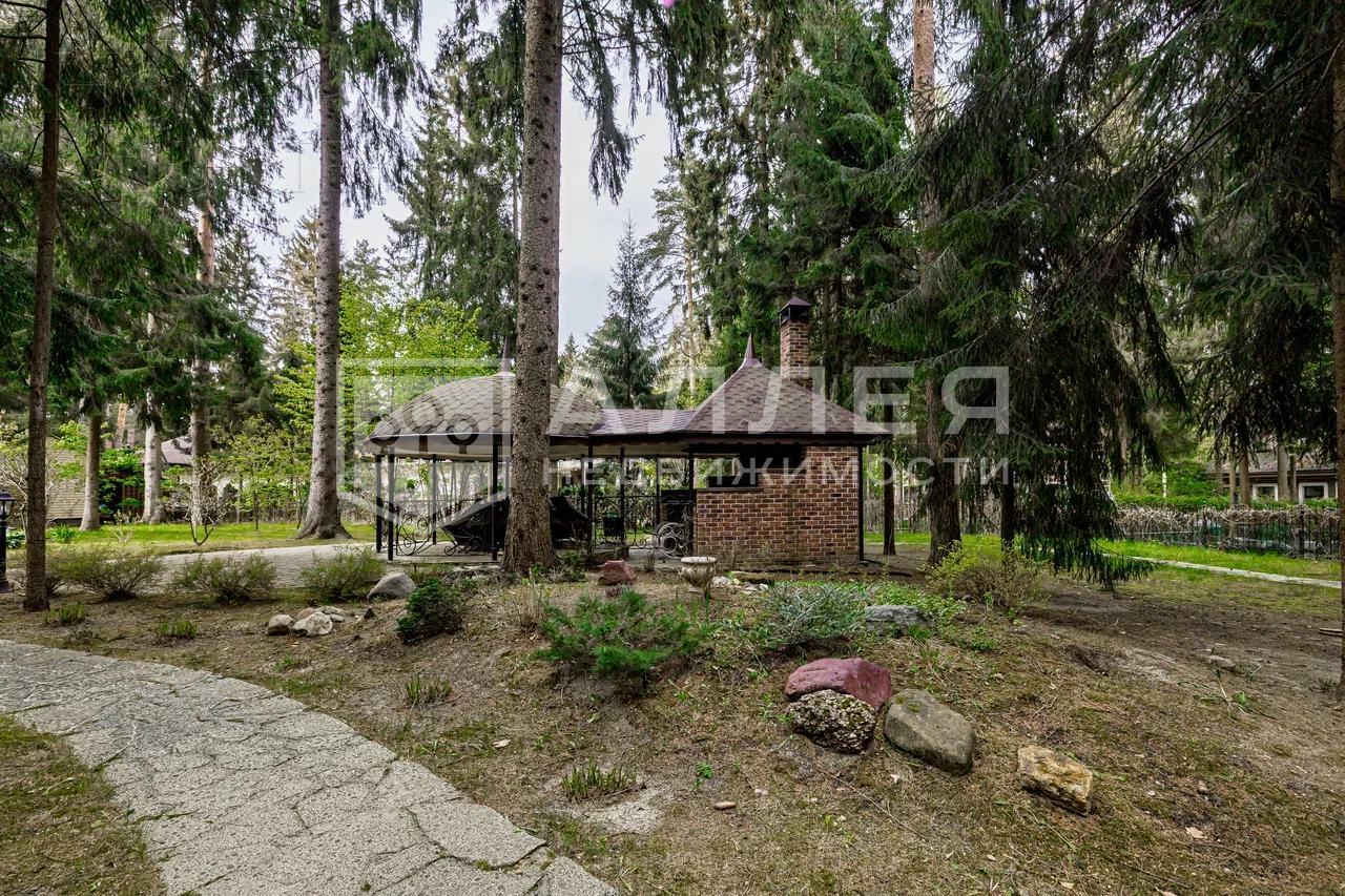 КОТТЕДЖ 800 м² с отделкой