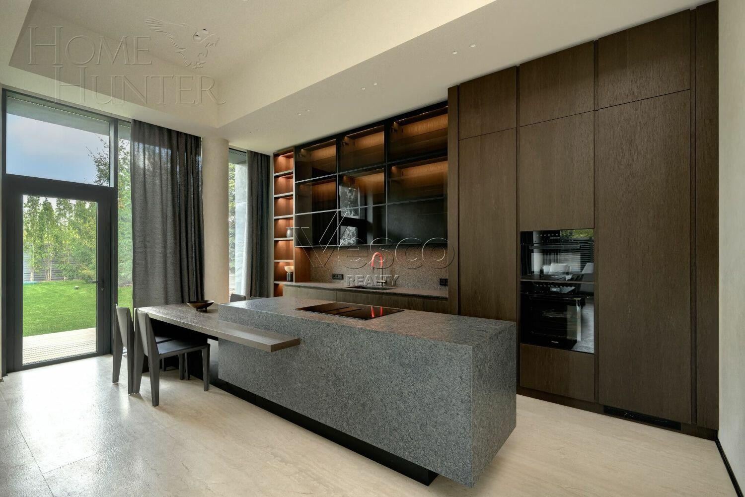 2-этажный коттедж 663 м² с отделкой