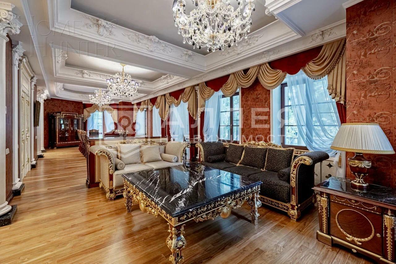 КОТТЕДЖ 800 м² с отделкой