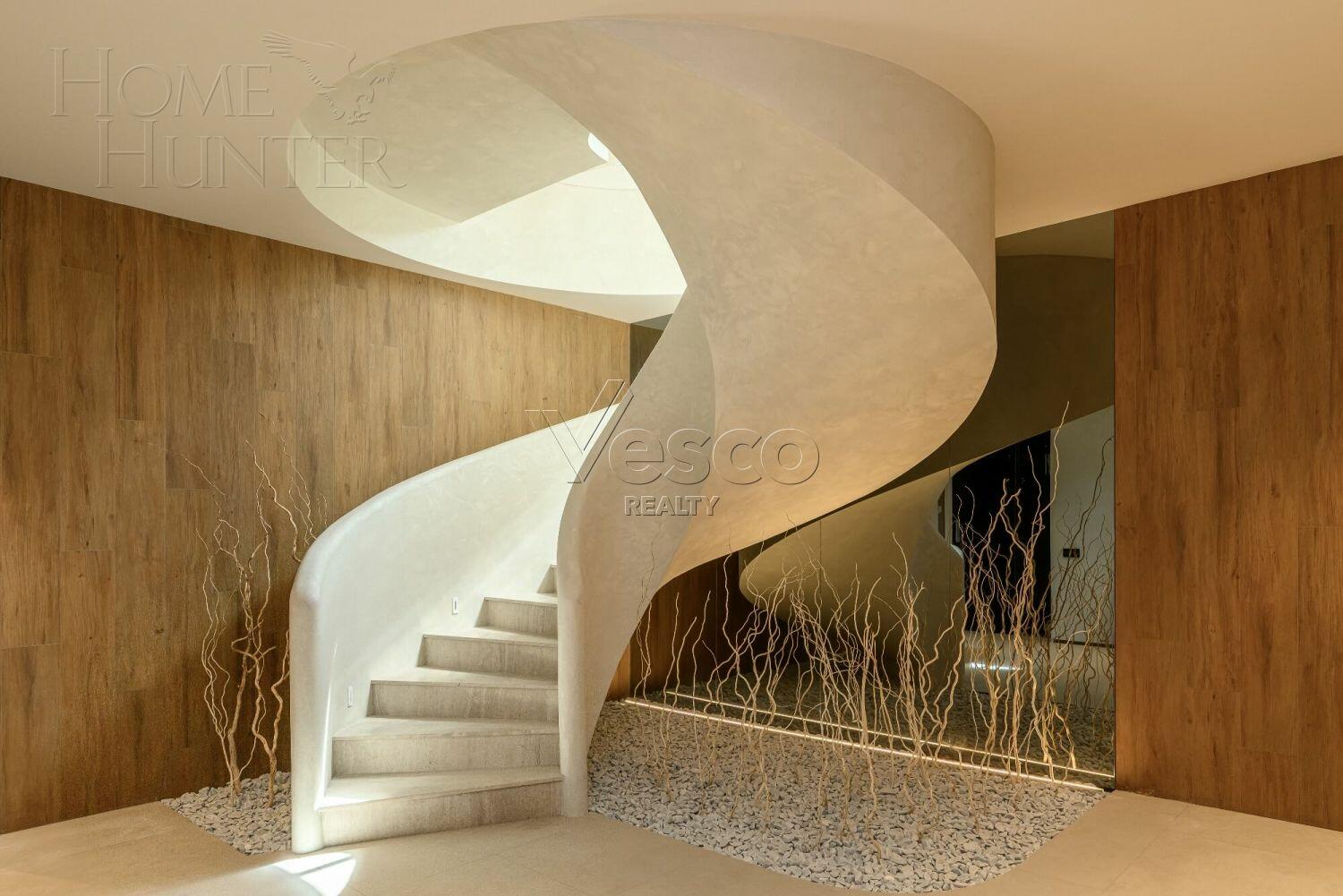 2-этажный коттедж 663 м² с отделкой