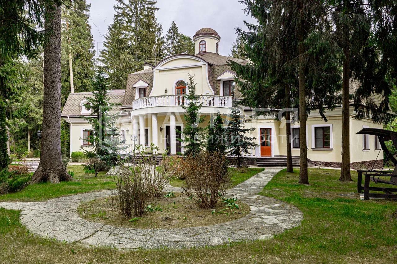 КОТТЕДЖ 800 м² с отделкой