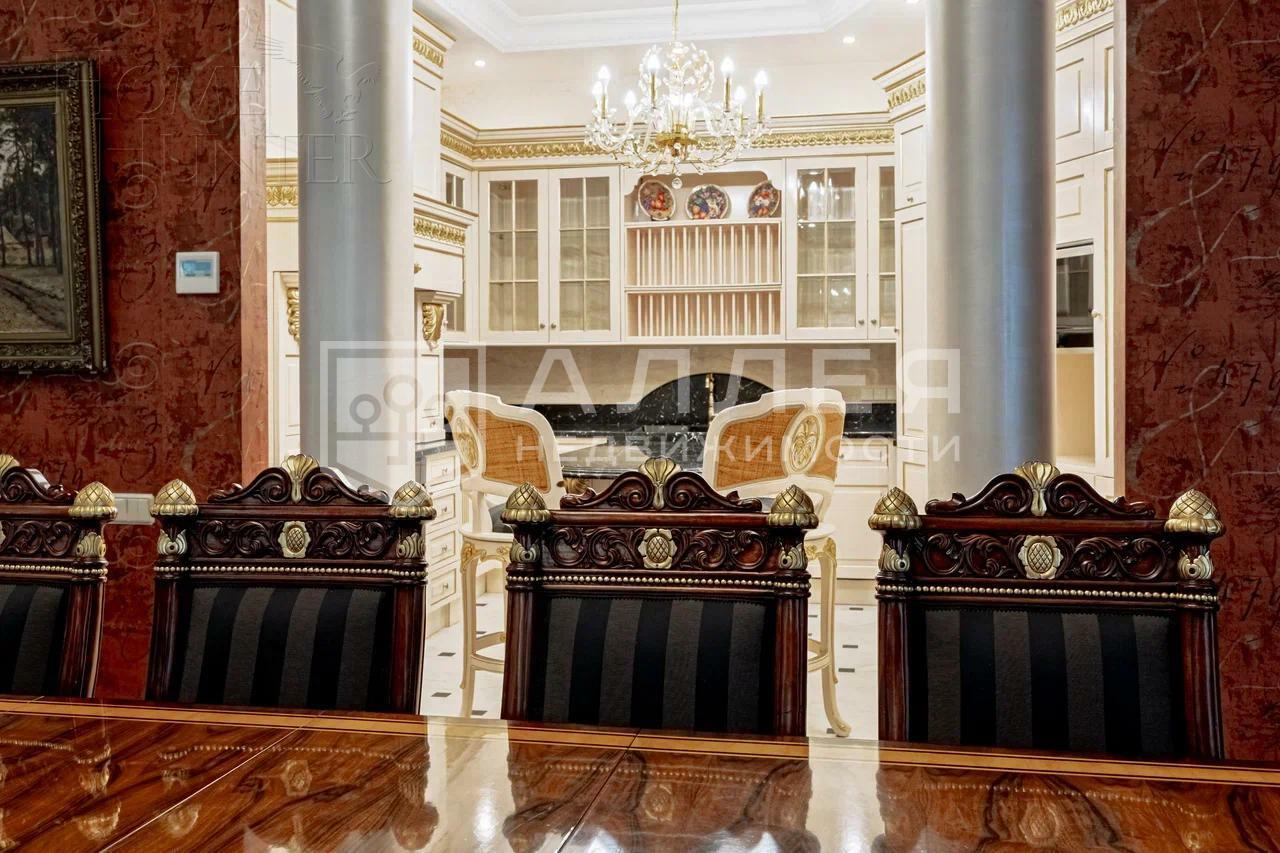 КОТТЕДЖ 800 м² с отделкой