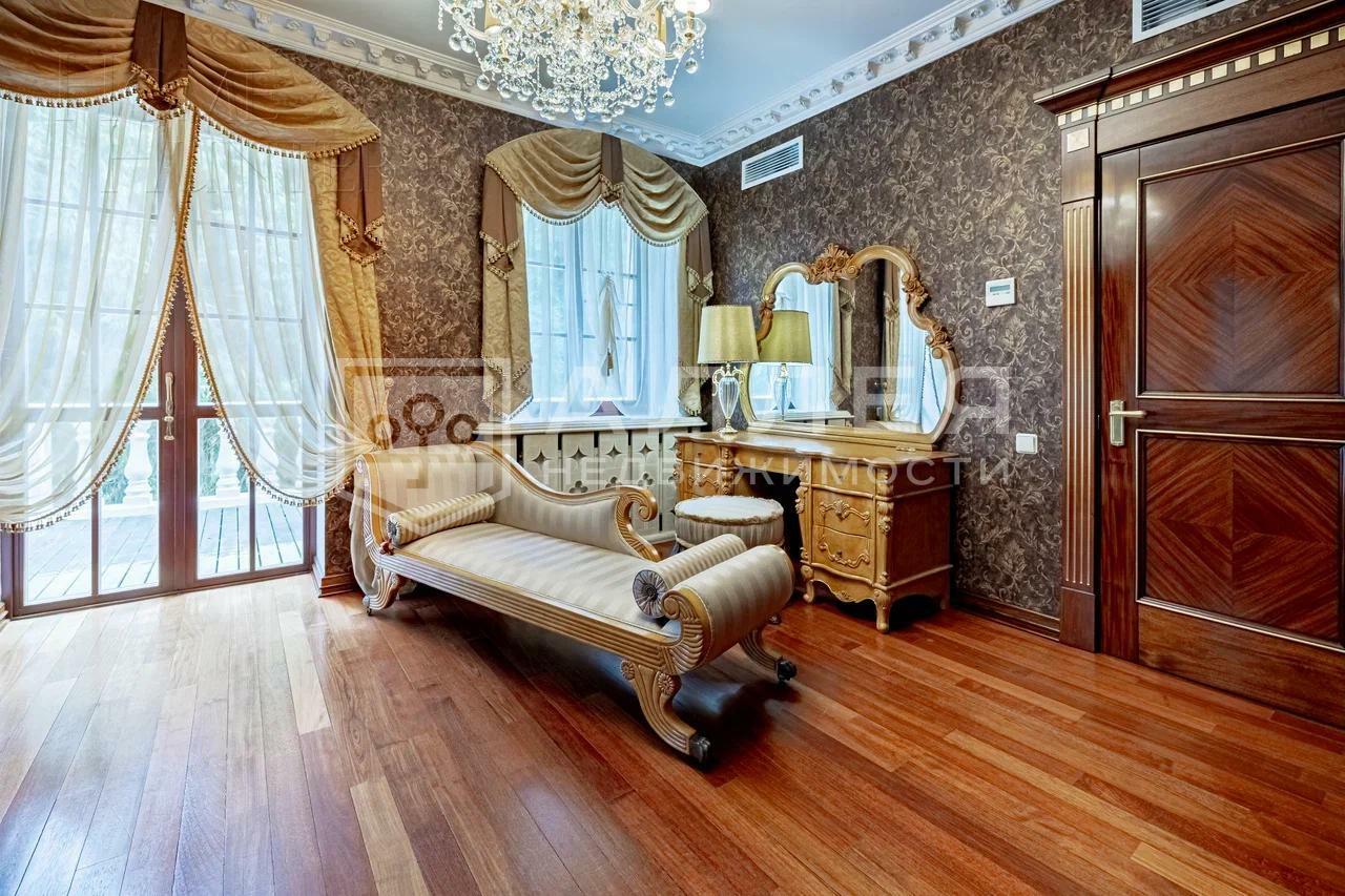 КОТТЕДЖ 800 м² с отделкой