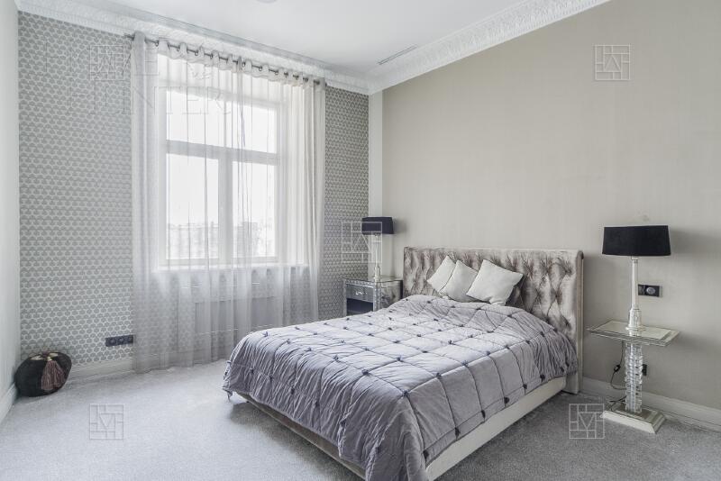 5-КОМН. КВАРТИРА С ОТДЕЛКОЙ 246 М² НА 3 ЭТАЖЕ