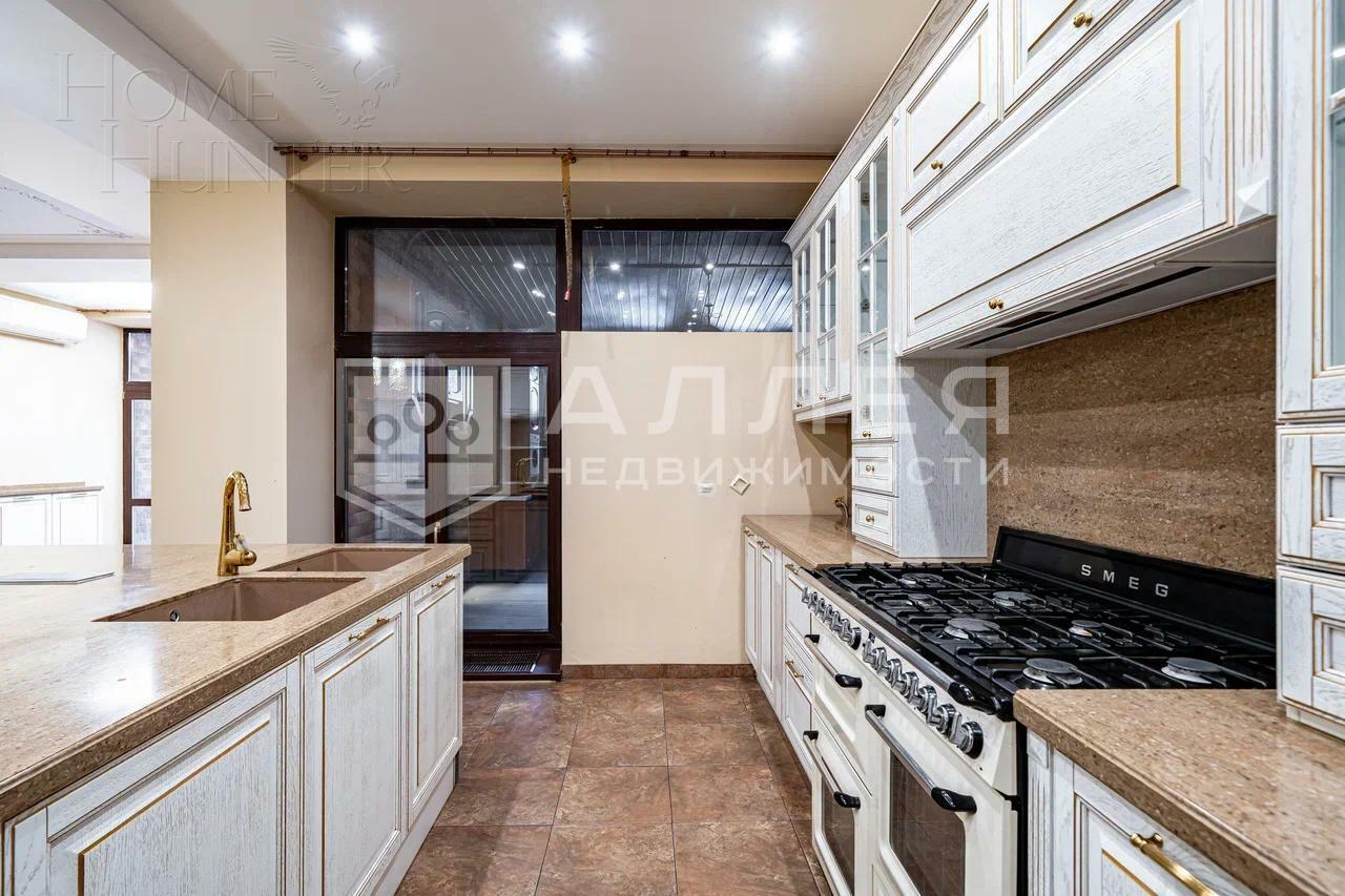 2-этажный коттедж 650 м² с отделкой