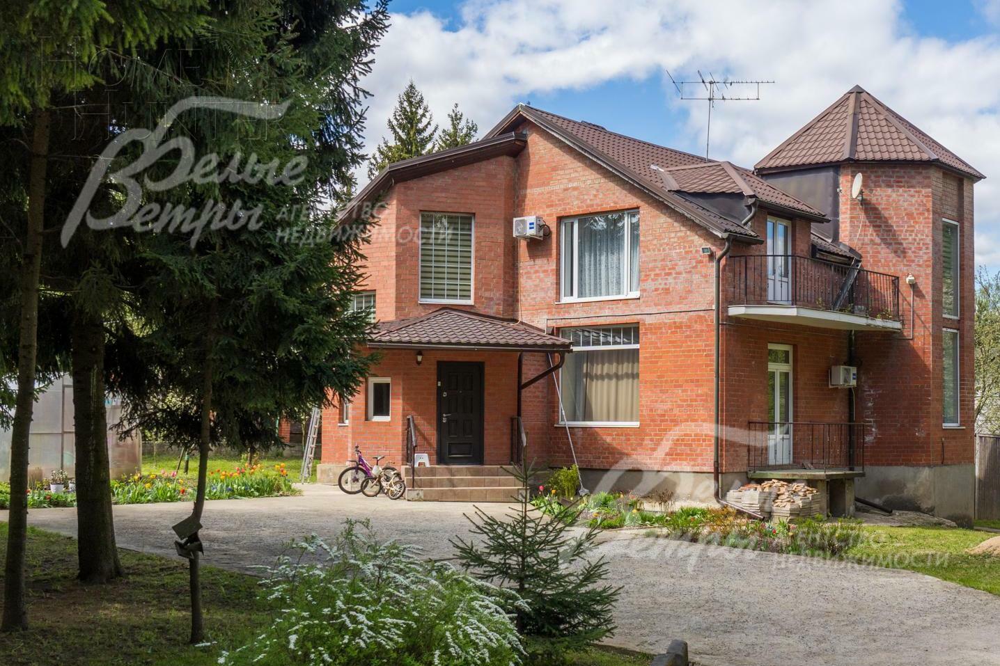 2-этажный коттедж 200 м² с отделкой