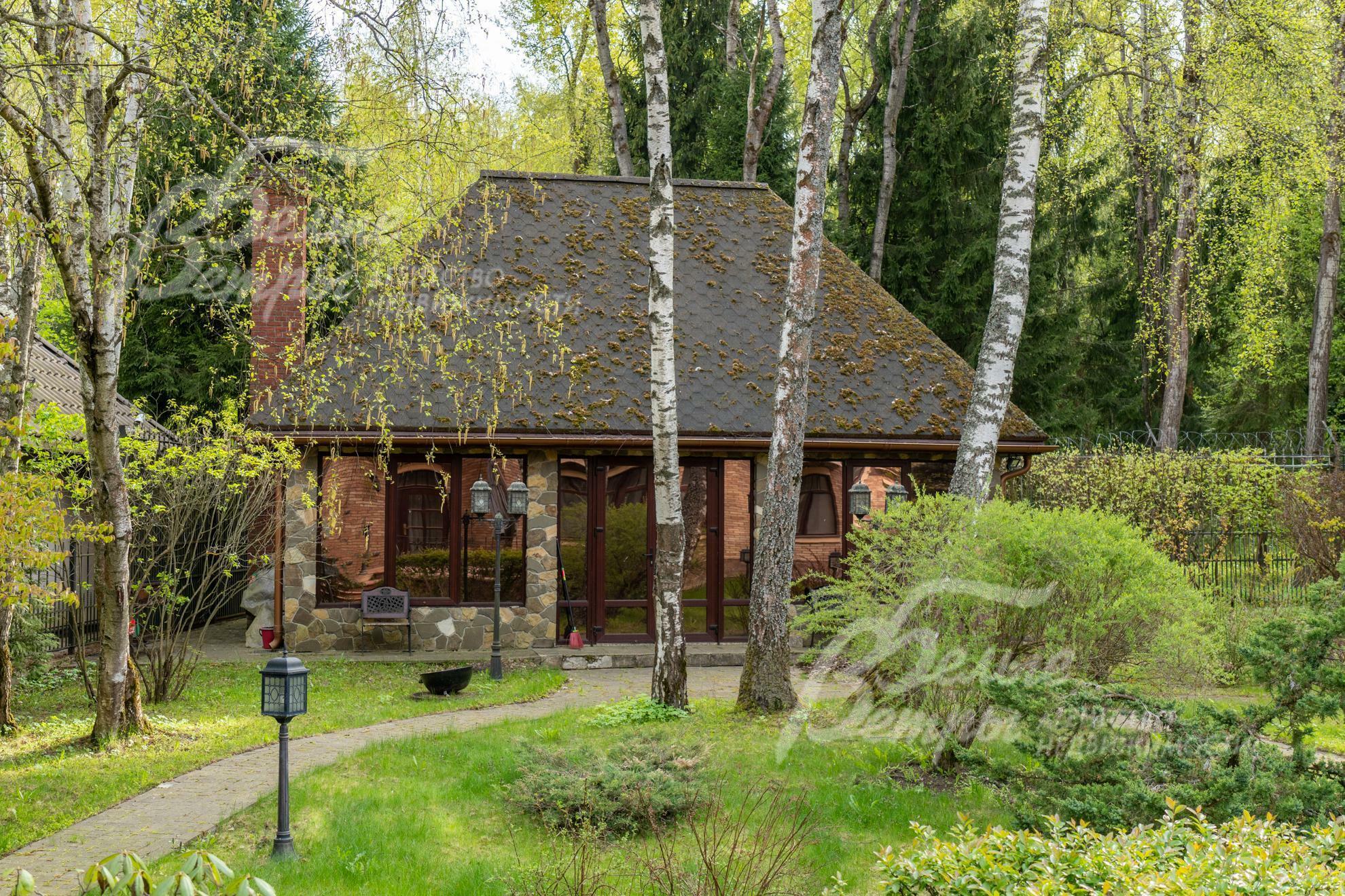 2-этажный коттедж 1 012 м² с отделкой