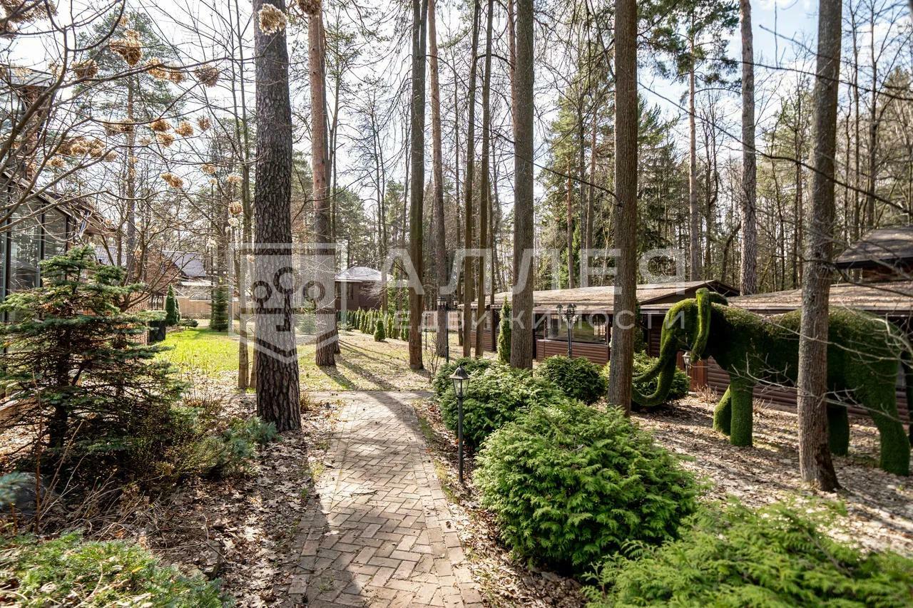 2-этажный коттедж 650 м² с отделкой