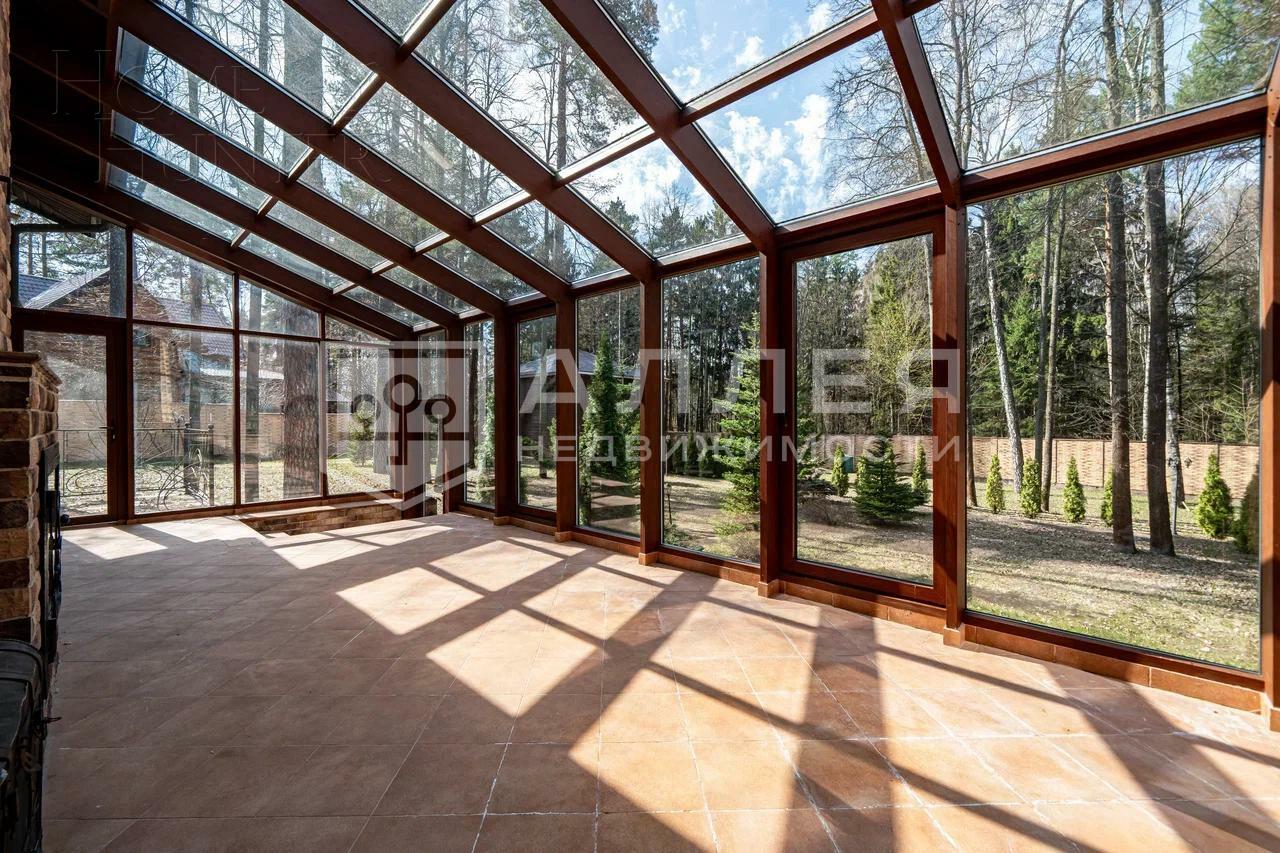 2-этажный коттедж 650 м² с отделкой