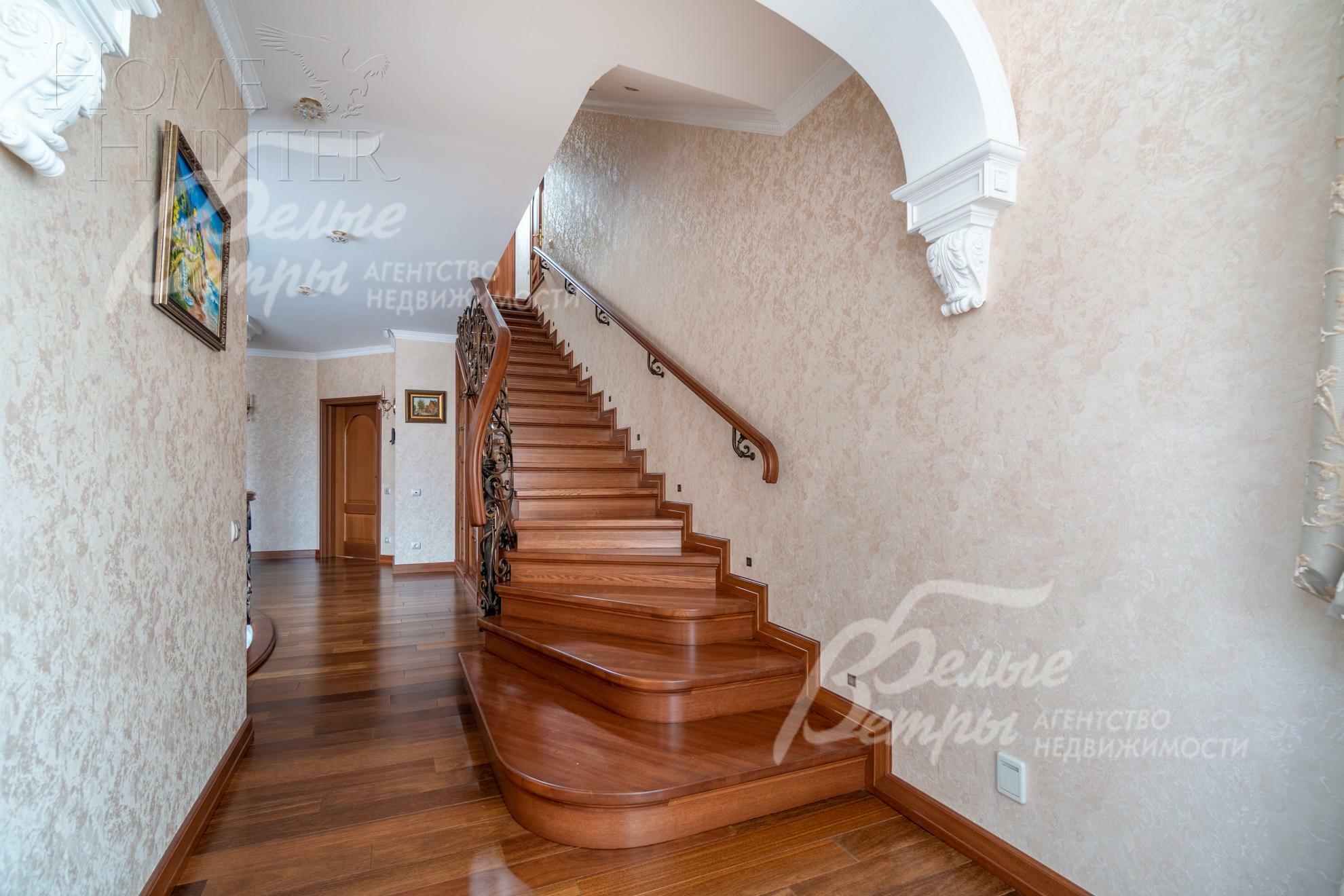 2-этажный коттедж 1 012 м² с отделкой