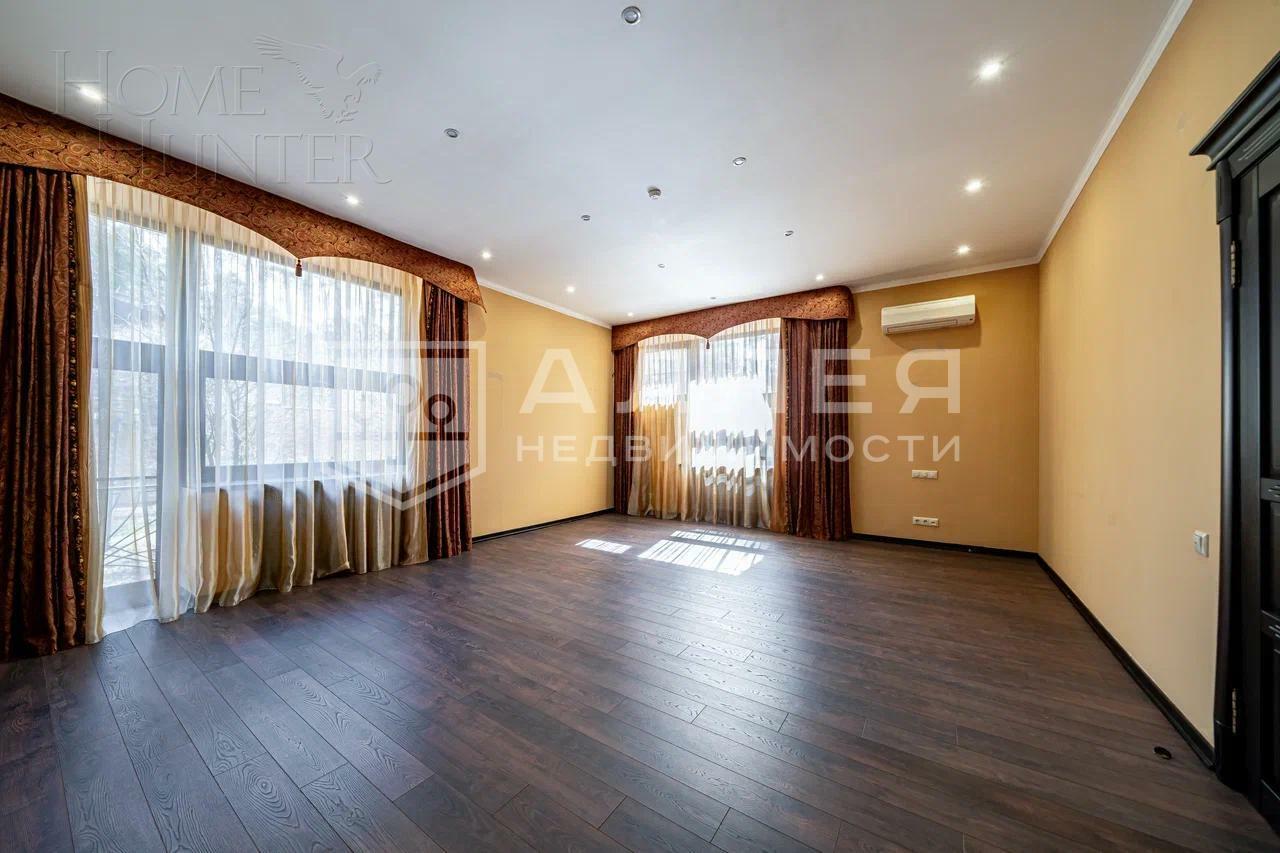 2-этажный коттедж 650 м² с отделкой