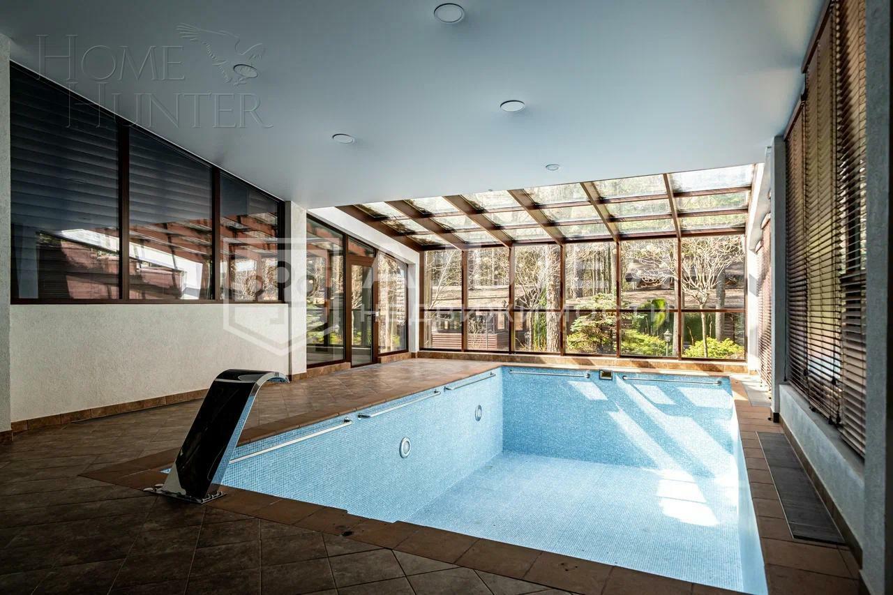 2-этажный коттедж 650 м² с отделкой