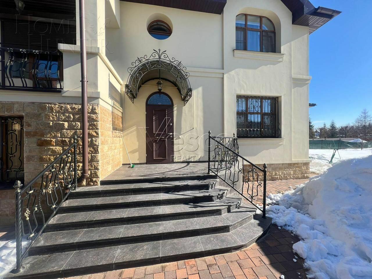 2-этажный коттедж 230 м² с отделкой