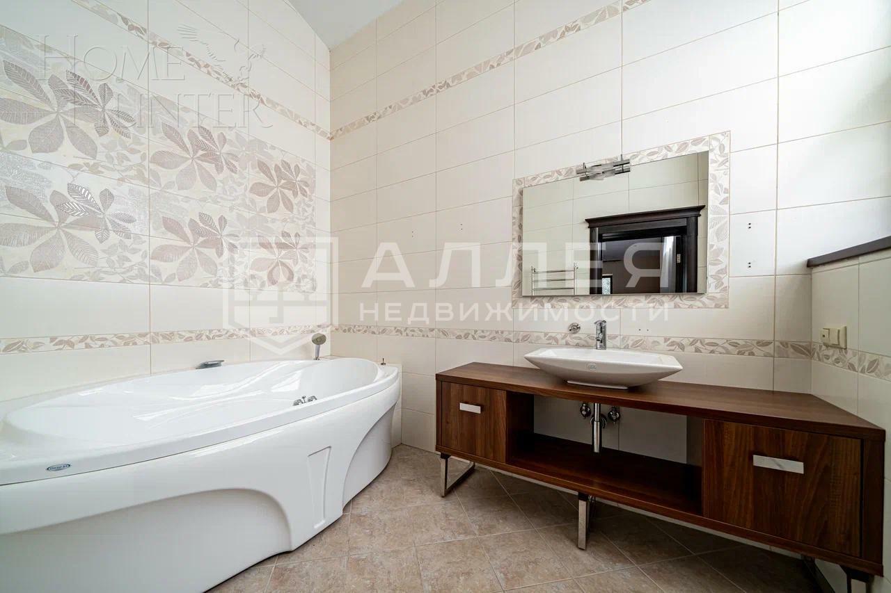 2-этажный коттедж 650 м² с отделкой