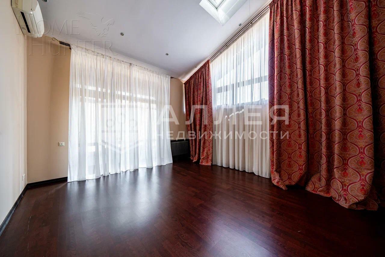 2-этажный коттедж 650 м² с отделкой