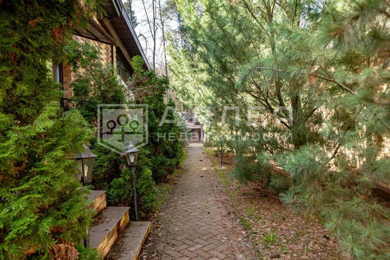 2-этажный коттедж 650 м² с отделкой